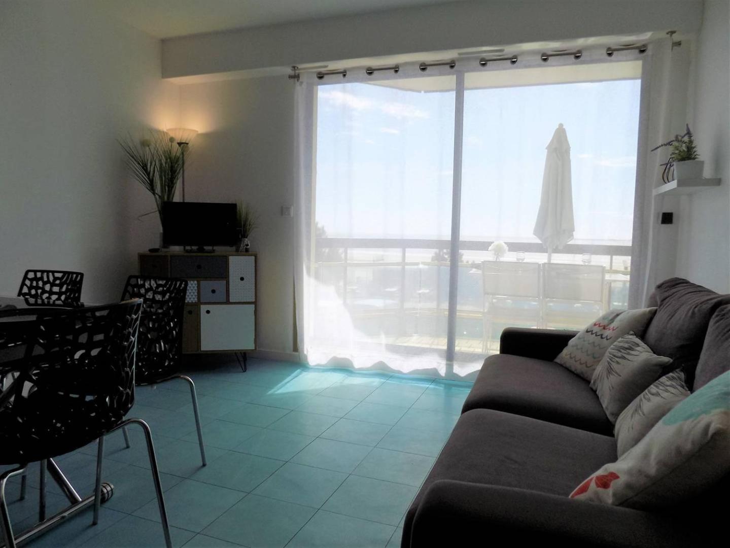 Saint Georges De Didonne - Pleine Vue Mer Pour Ce Studio Cabine Face A La Plage Экстерьер фото