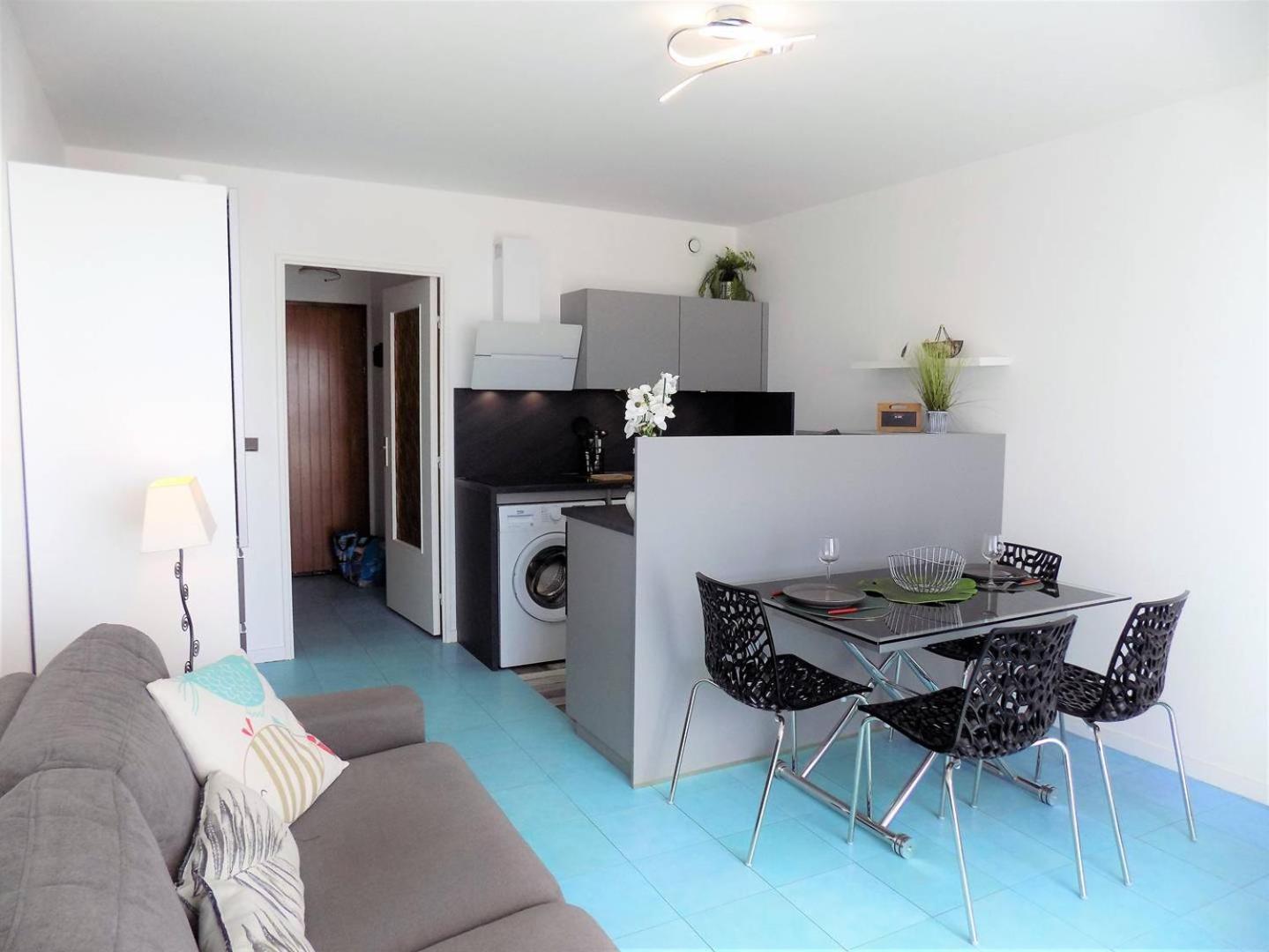 Saint Georges De Didonne - Pleine Vue Mer Pour Ce Studio Cabine Face A La Plage Экстерьер фото